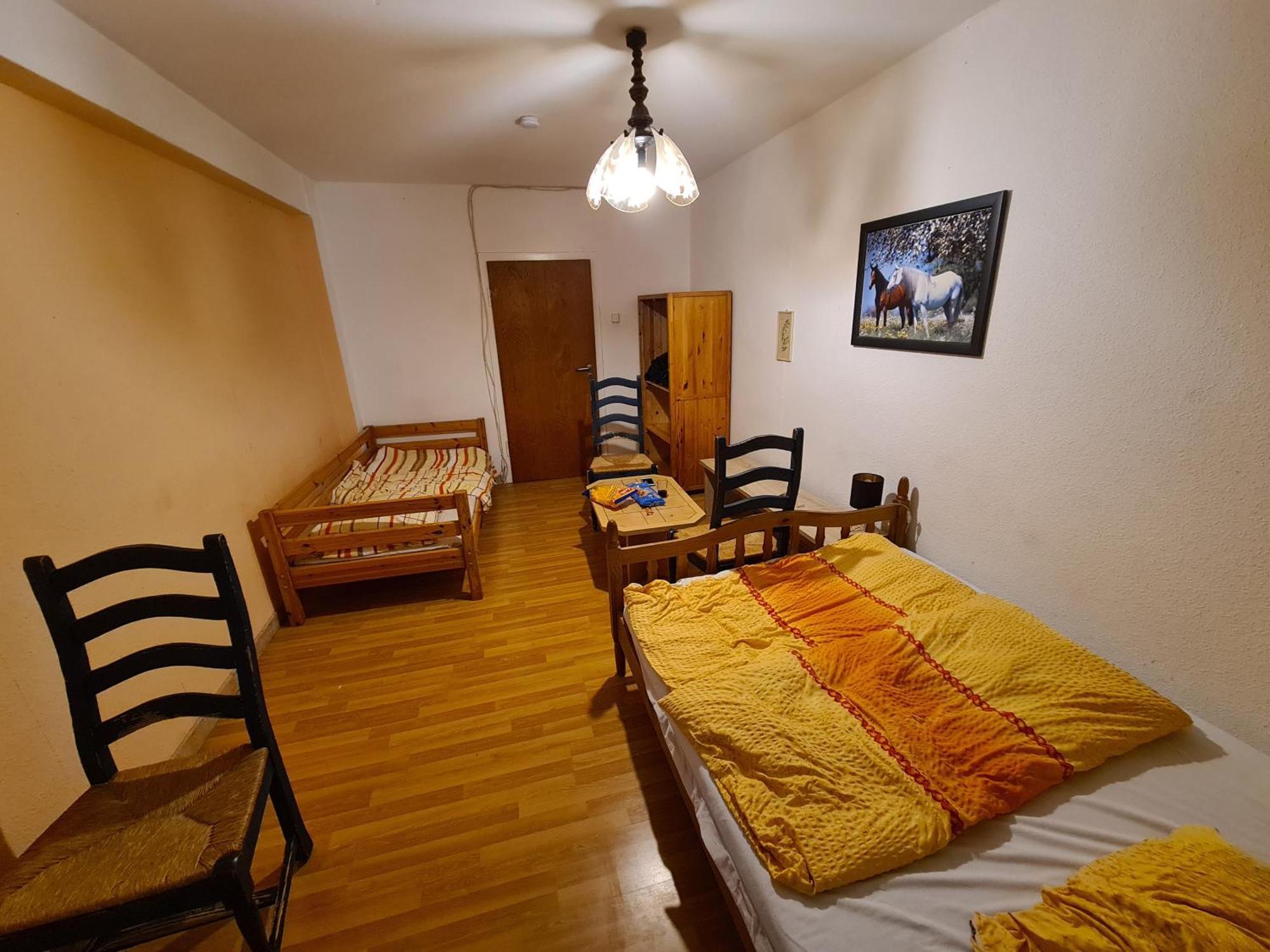 Homestay Ruhrroom Rr *